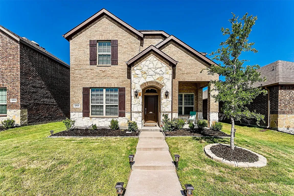 4 bed, 2256 sqft, $2,700 — Photo 1