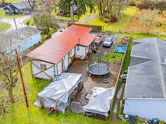 2nd image of 408 W Eagle Avenue