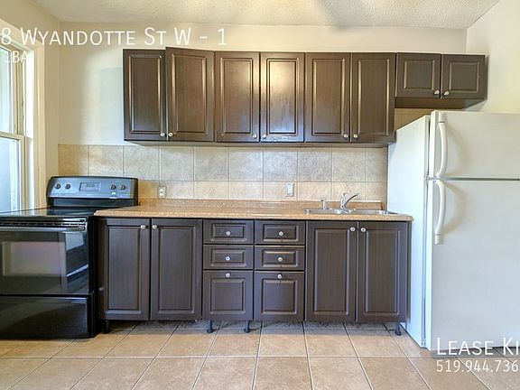 3rd image of 1488 Wyandotte St W #1
