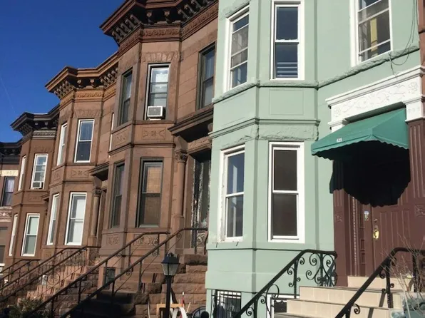 425 51st Street image 1 of 7
