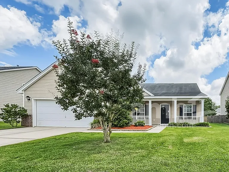 154 Decatur Dr — Photo 1