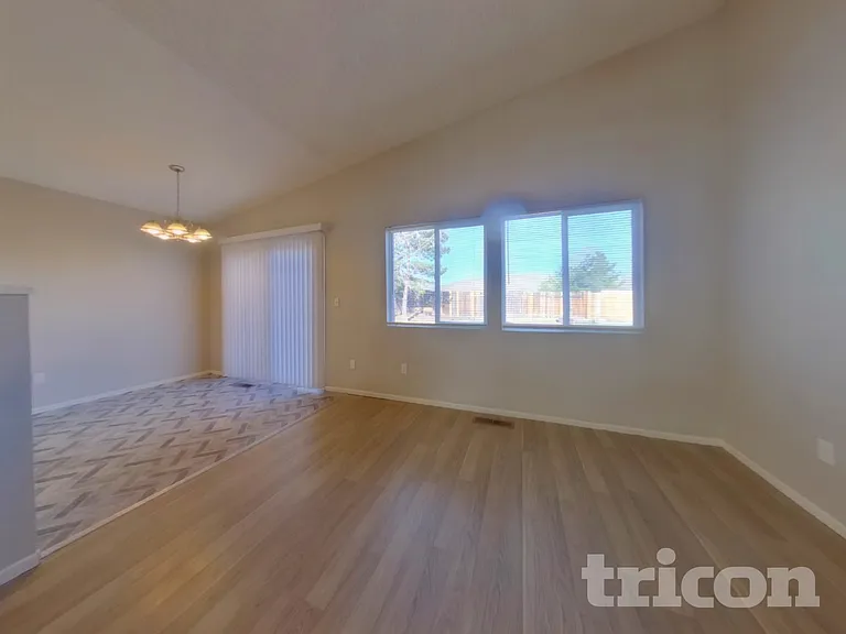 8475 Sopwith Blvd — Photo 6