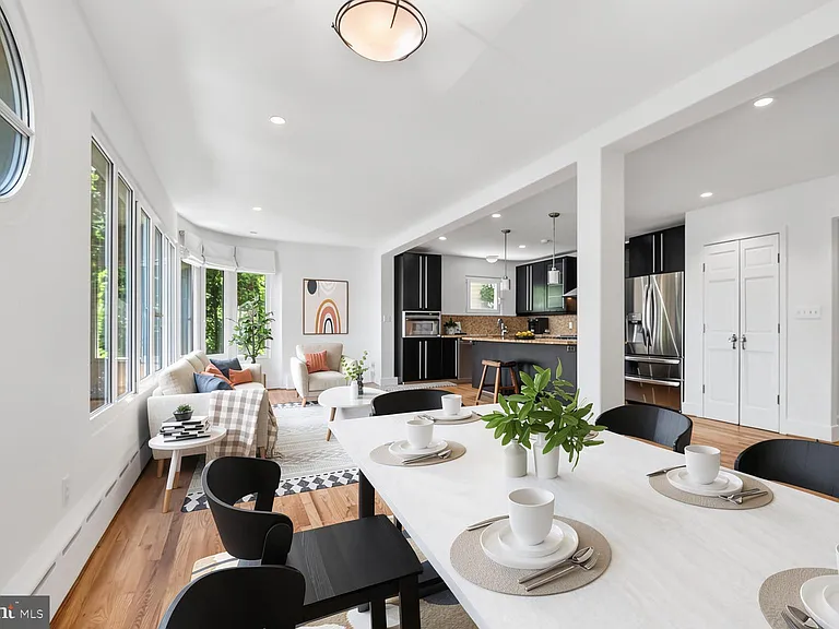 115 Grafton St — Photo 11