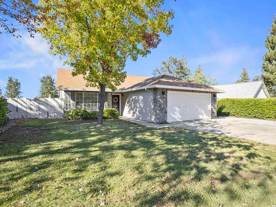 1st image of 17640 Twin Oak Dr