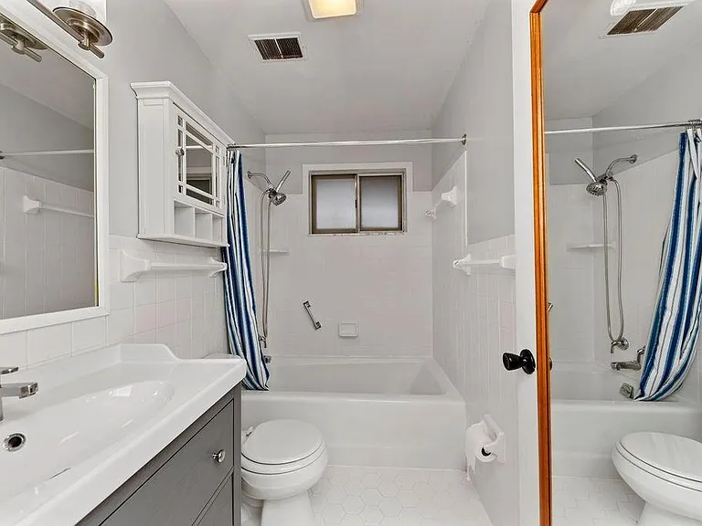 11 Lawndale Ave — Photo 13