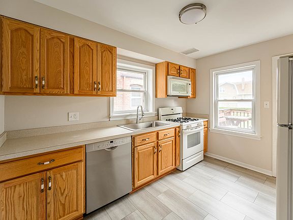 5th image of 7130 W Armitage Ave