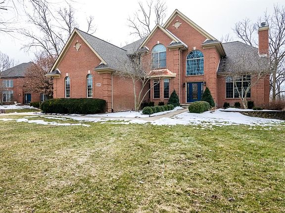 2nd image of 4956 Saint Andrews Ct