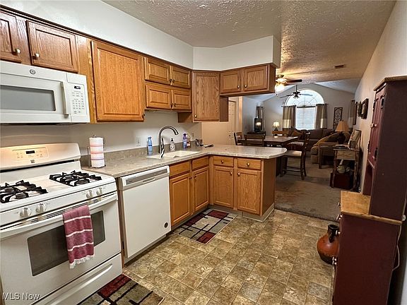 4th image of 4360 Steuben Woods Dr