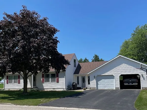 222 Davis St, Pigeon, MI 48755