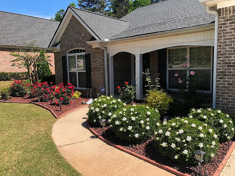 3492 Stoneleigh Run Dr NE — Photo 1