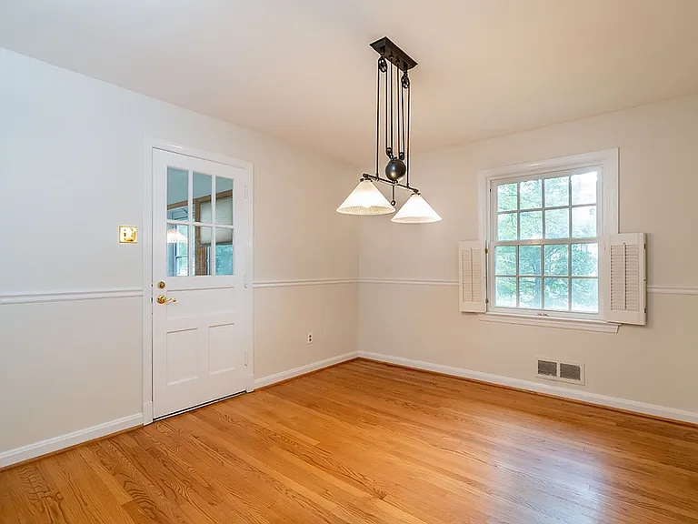6400 Ruffin Rd — Photo 9