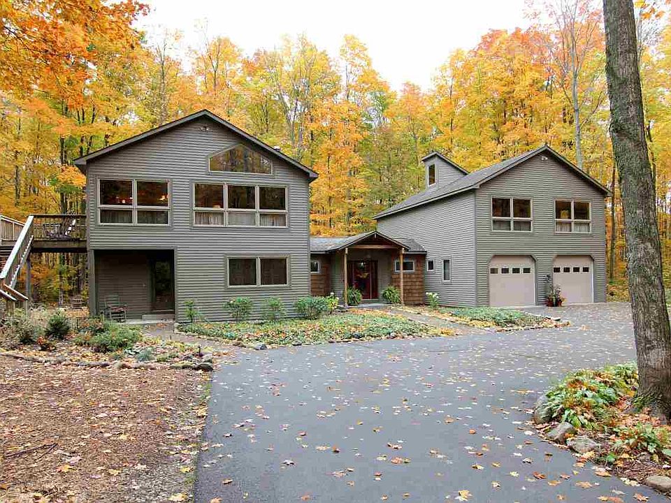 1st image of 45 Oak Hill Trl
