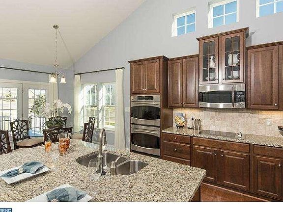 5th image of 6150 Southerness Dr