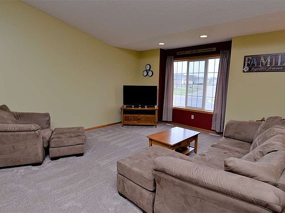 5th image of 2279 Bridgewater Blvd S