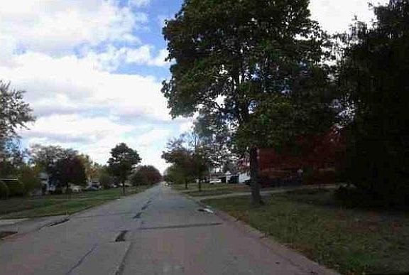 2nd image of 5684 Meadow Ln