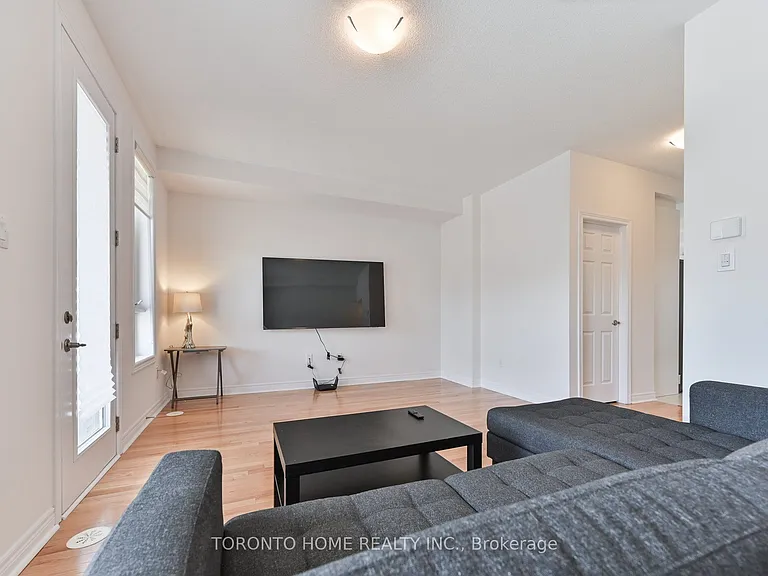 113 Mumbai Dr — Photo 9