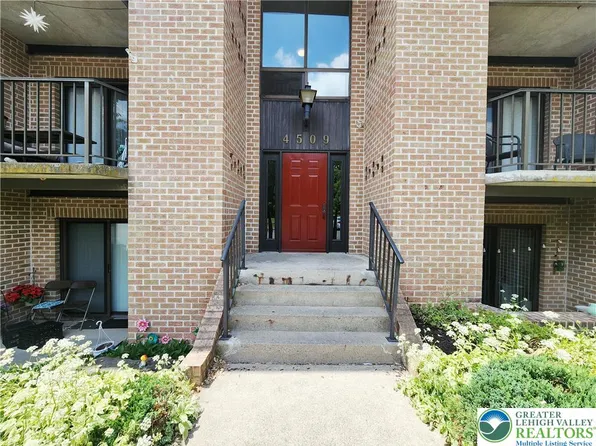 4509 N Hedgerow Dr APT 2, Allentown, PA 18103