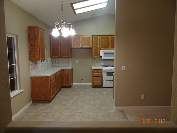 Kitchen entry