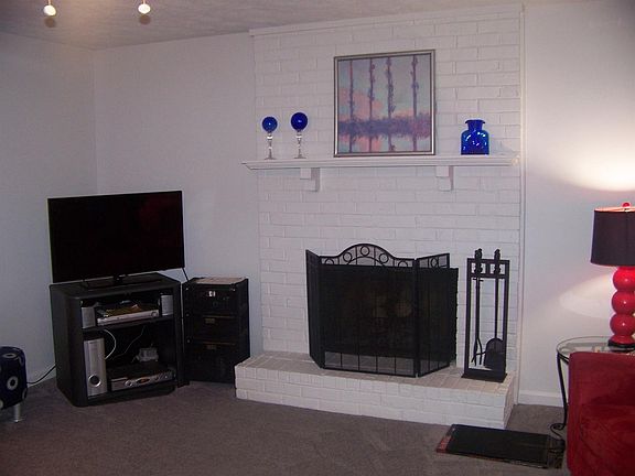 4th image of 500 Laketower Dr Unit 20