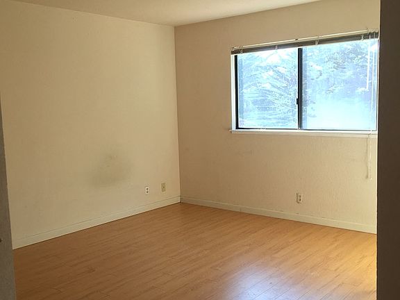 5th image of 179 Dolphin Cir #2627840