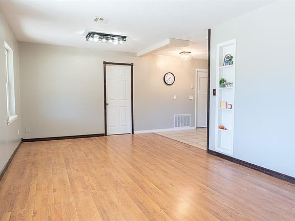 4th image of 722 Cinmac St