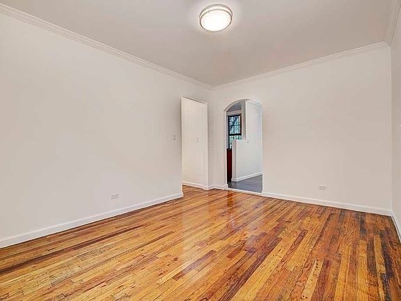 5th image of 211 W 149th St APT 1F