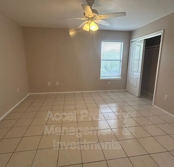 1522 W Nolana Ave #D — Photo 2