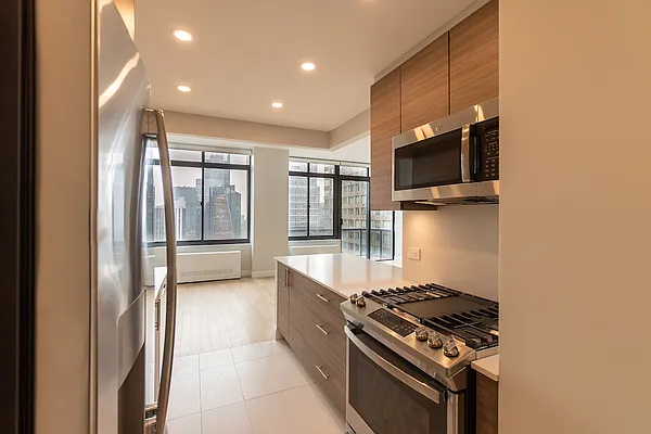 Rented by Stonehenge NYC LLC | media 3