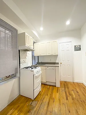 Rented by Corcoran | media 7