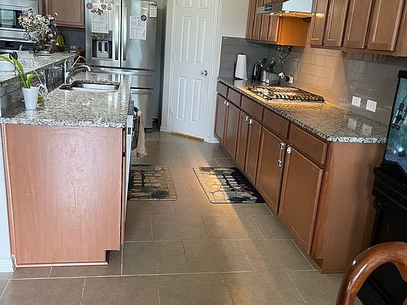 5th image of 19636 Dunstan Beacon Ln