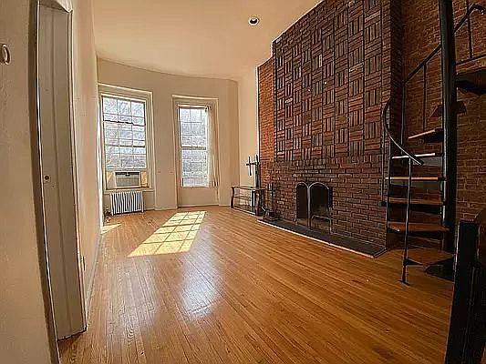 1st image of 33 W 85th St APT 1A