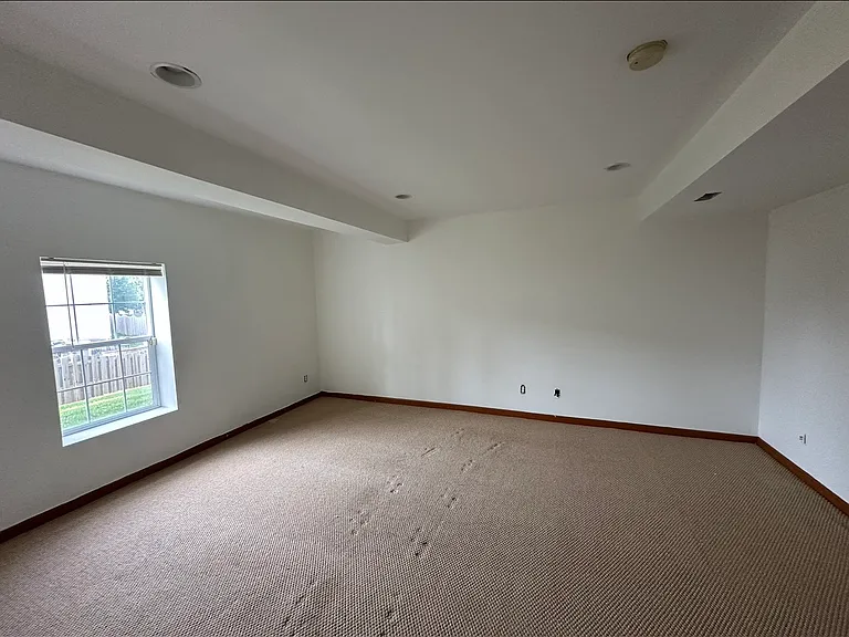 131 Claude Ct SE — Photo 7