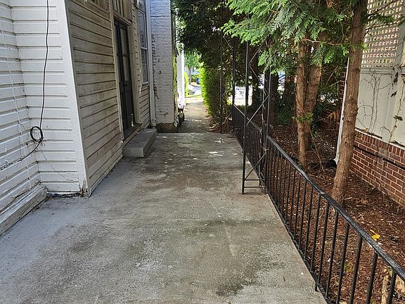 2nd image of 1202 Prince Edward St #2