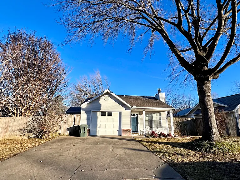 462 E Mimosa Ln — Photo 17