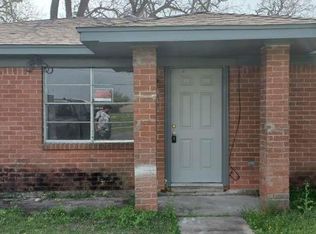 609 W 6th St, Sweeny, TX 77480