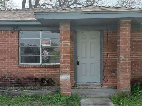 609 W 6th St, Sweeny, TX 77480