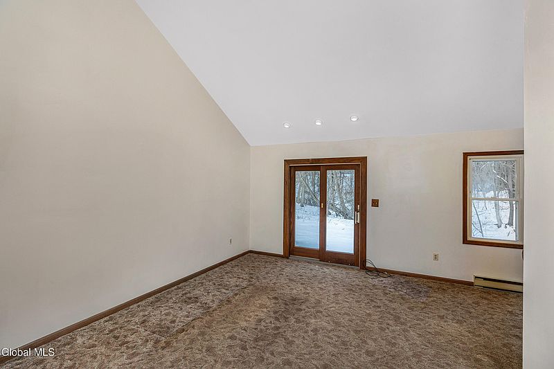 5th image of 4020 Chaucer Place