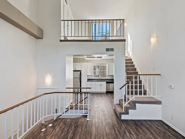 CentrePointe Apartments — Photo 8