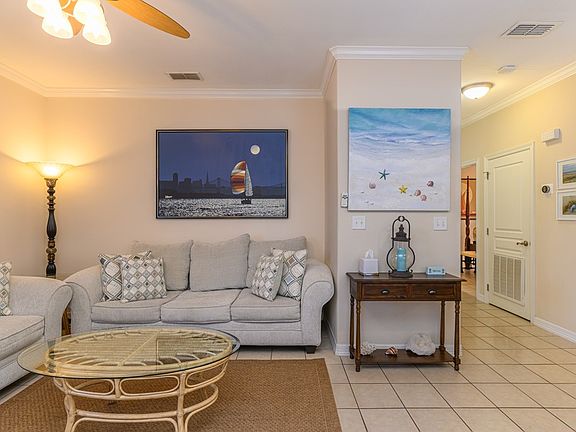 2nd image of 125 E Esperanza St #9