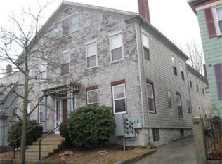 33 7th St APT 1R, New Bedford, MA 02740