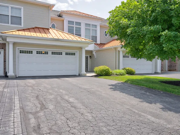 802 Vly Pointe Drive, Niskayuna, NY 12309