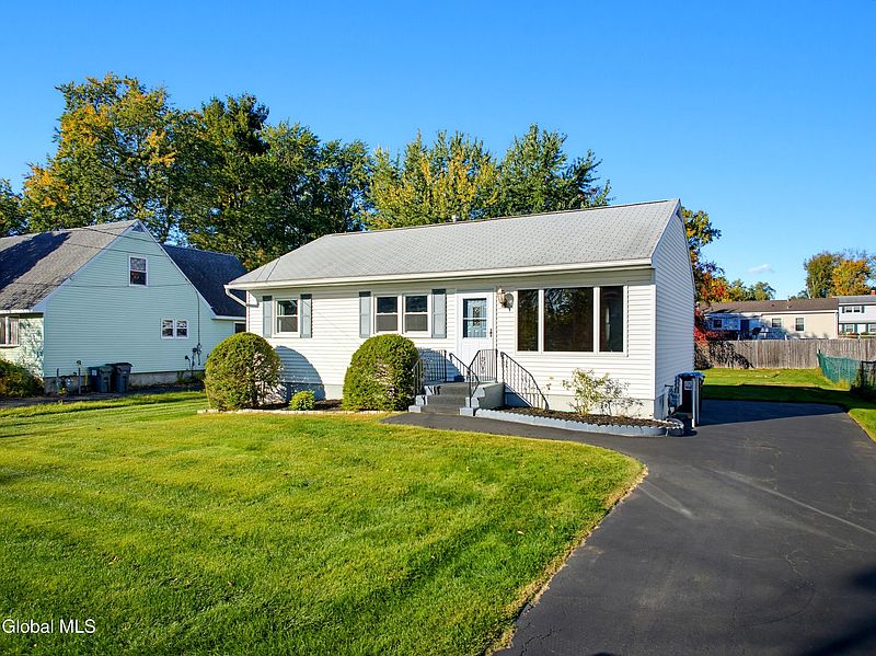 2nd image of 11 Amelia Drive