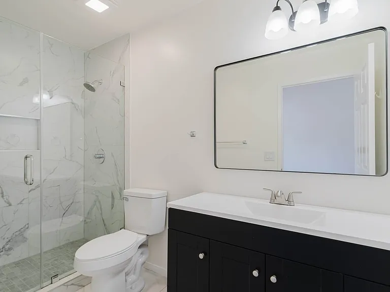 18347 Saticoy St #26 — Photo 22