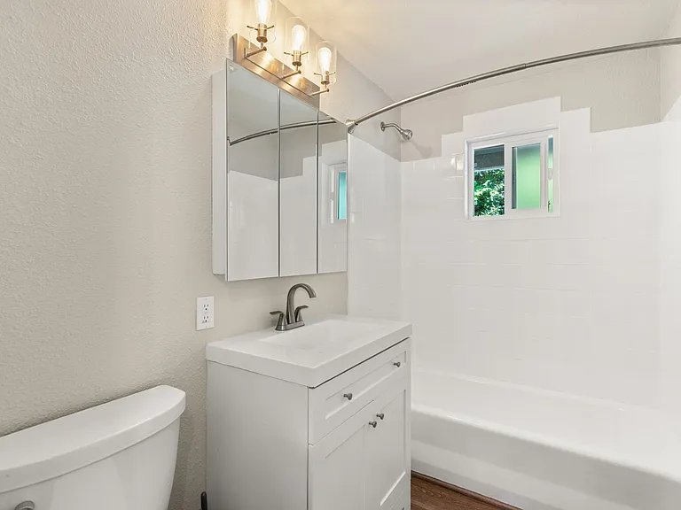 5237 NE Alberta St — Photo 10