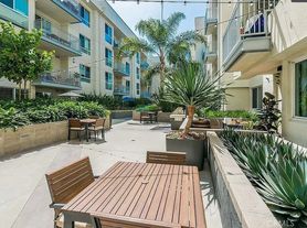 12655 Bluff Creek Dr, Playa Vista, CA