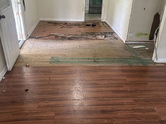 2nd image of 44161 LEE Drive