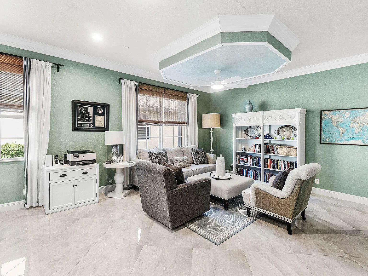 5 bed, 3.5 bath, 3039 sqft, $10,000 — Photo 3