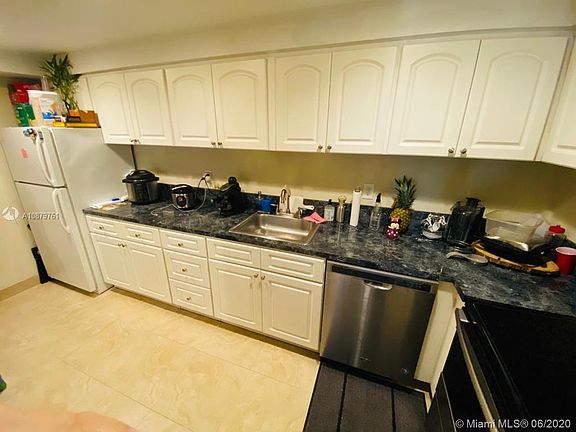 4th image of 13913 SW 90th Ave APT B106