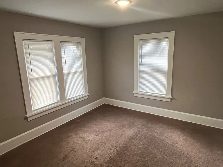 1126 Ardmore Ave SW — Photo 12