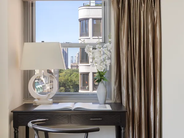 27 East 65th Street image 2 of 14